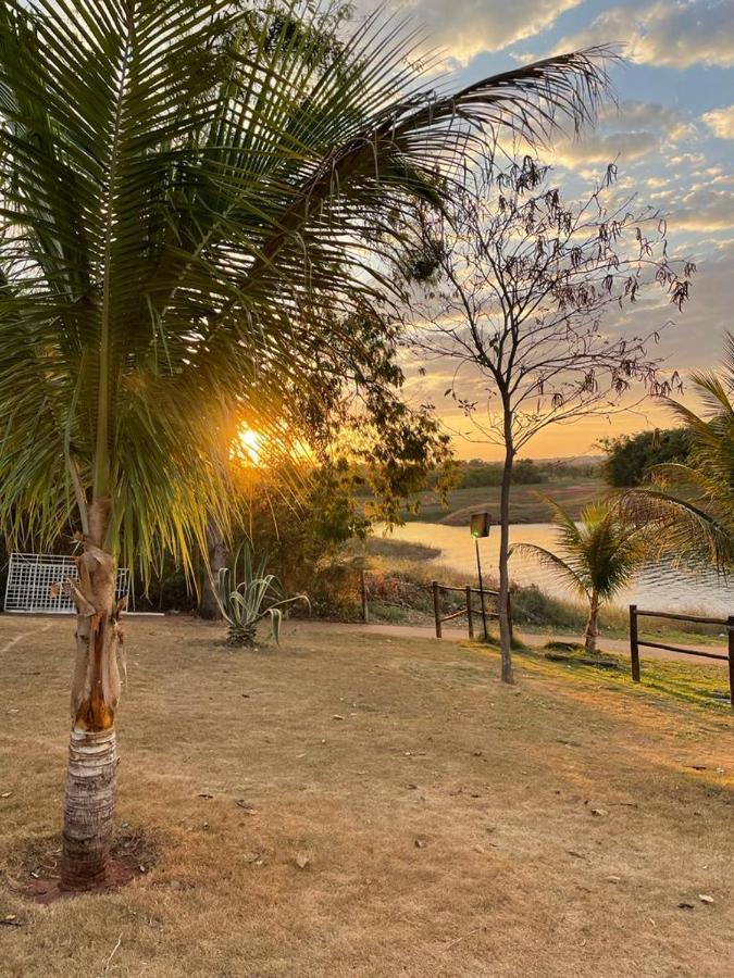 Aldeia Do Lago Caldas Novas Lindo Apt Com Cozinha Mobilia Nova Pode Levar Bebidas Na Area Das Piscinas Eksteriør billede
