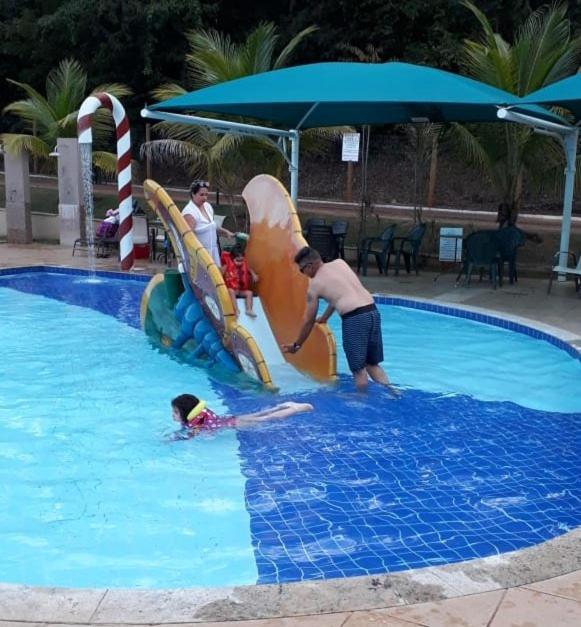 Aldeia Do Lago Caldas Novas Lindo Apt Com Cozinha Mobilia Nova Pode Levar Bebidas Na Area Das Piscinas Eksteriør billede